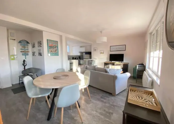 La Capitainerie Beau Duplex Face Port De Plaisance